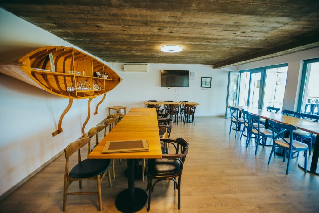 www.danielmicu.com-pikeinn-45-min.jpg