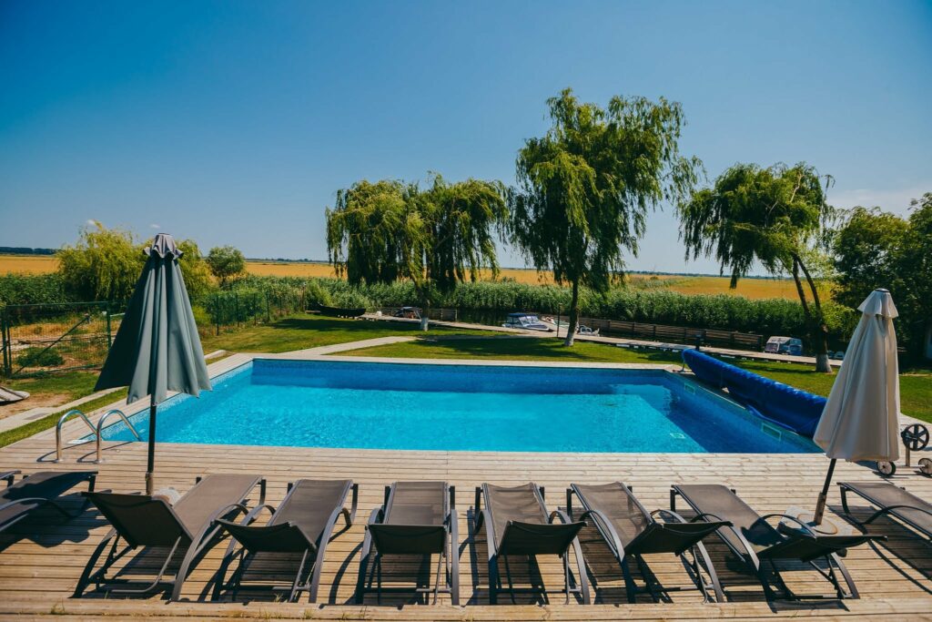 Pike Inn - Cazare Delta Dunarii cu piscina, Cazare dunavatul de jos